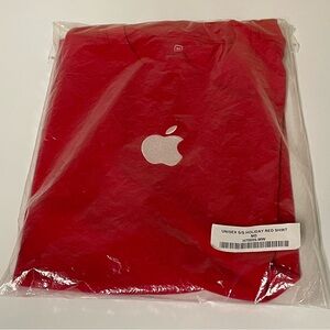 New Apple red shirt size medium‎